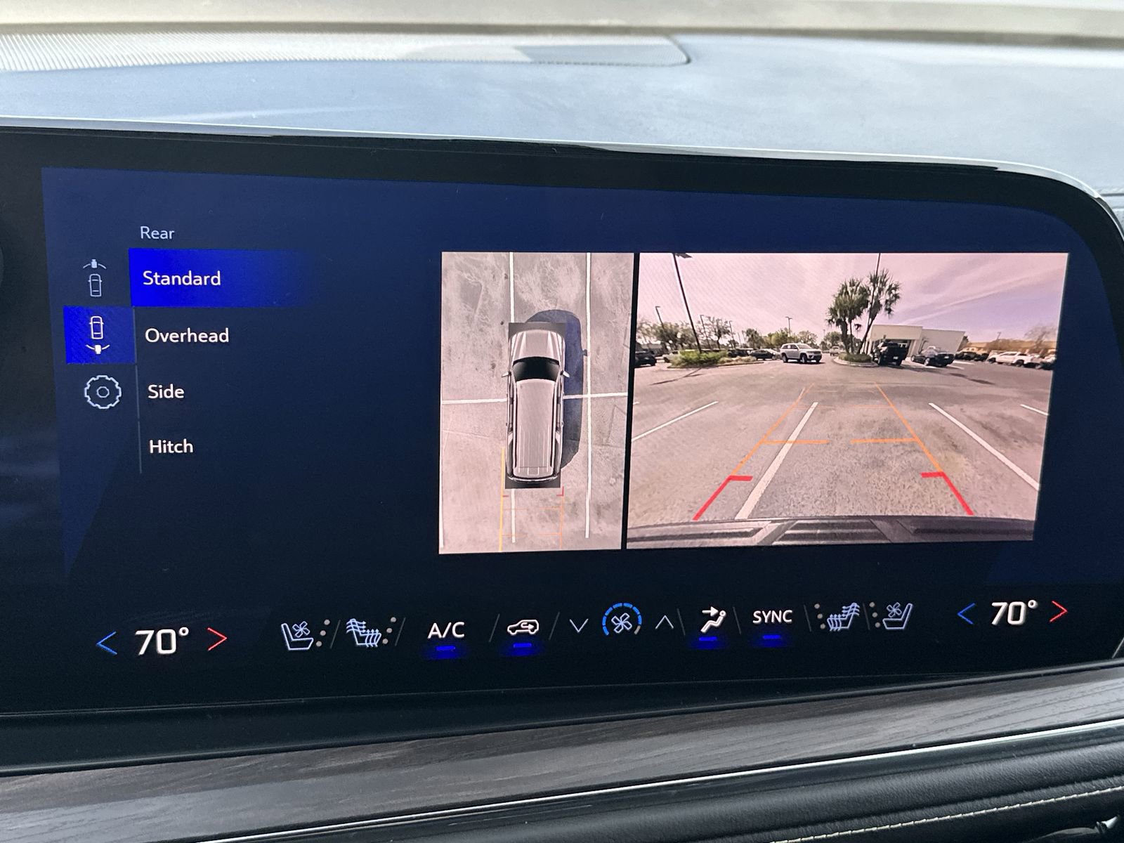 Used 2025 Chevrolet Suburban Premier RWD image 27