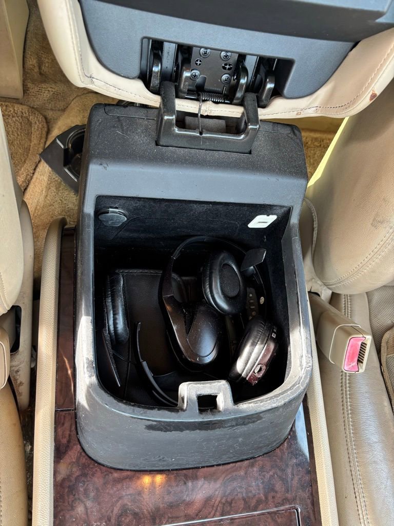 Used 2012 Cadillac Escalade ESV Luxury image 23