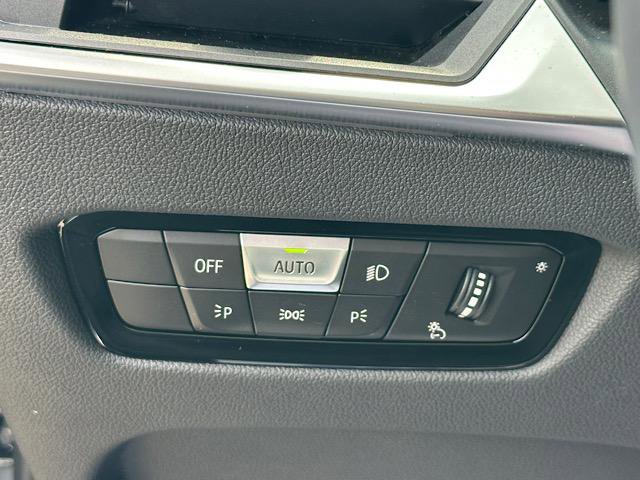 Certified 2024 BMW 330i xDrive Sedan w/ Premium Package image 28