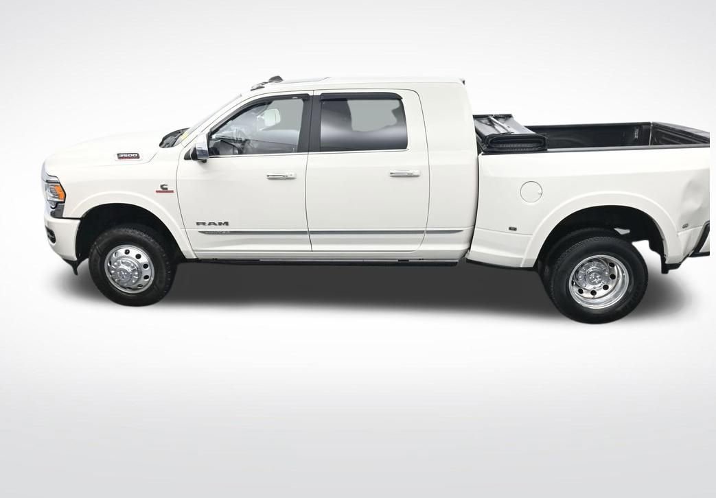 Used 2022 RAM 3500 Limited image 25