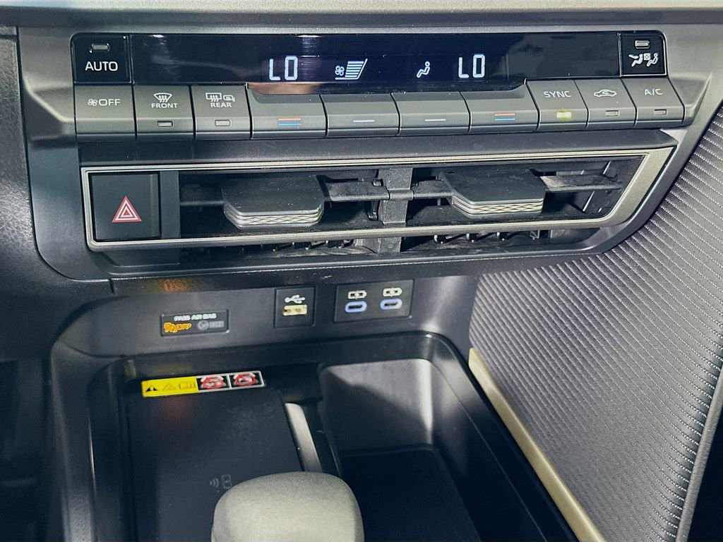 Certified 2025 Toyota Camry SE w/ Convenience Package FWD image 16