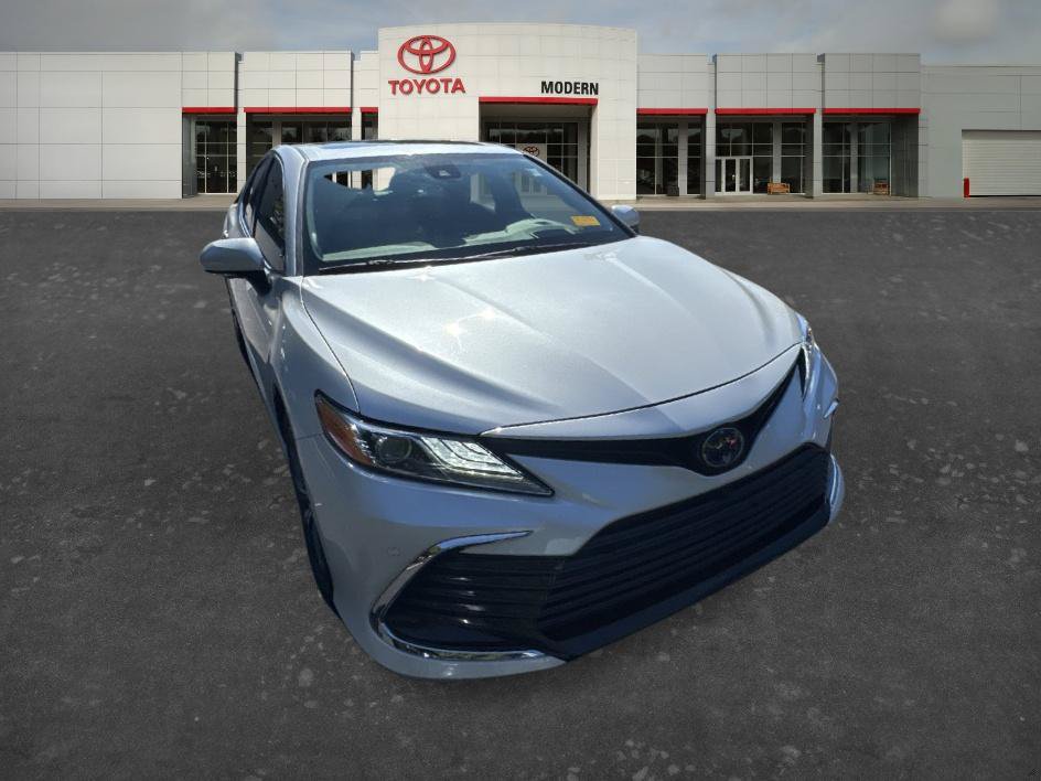 Used 2023 Toyota Camry XLE w/ Navigation Package FWD image 8