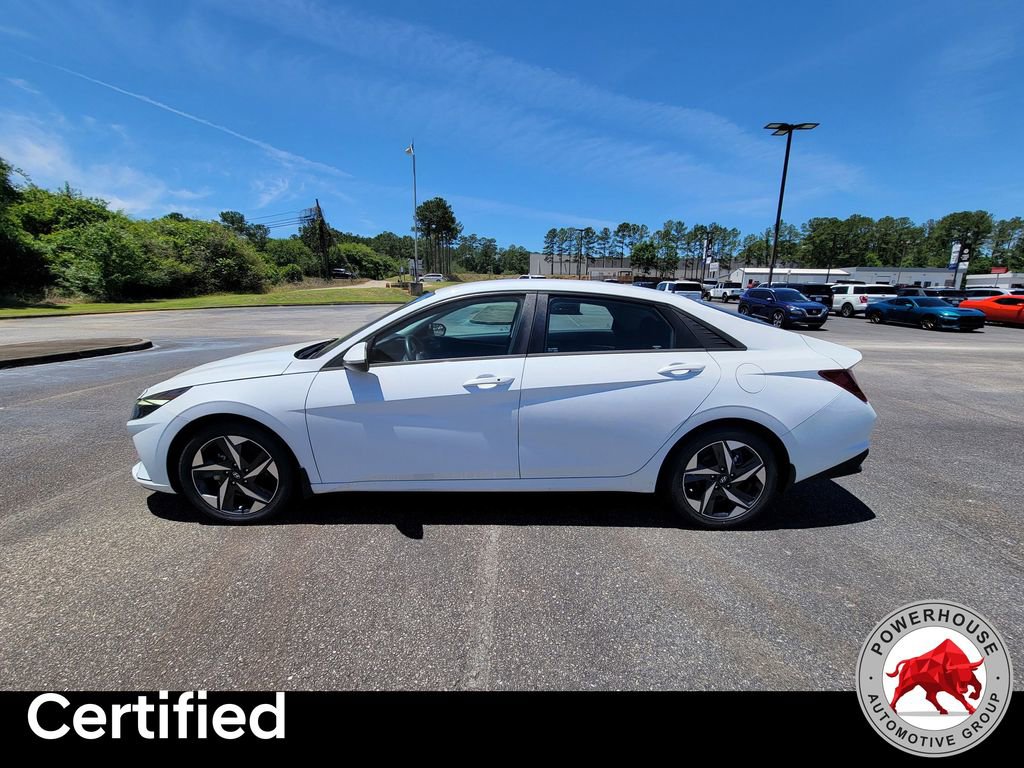 Used 2023 Hyundai Elantra SEL w/ Convenience Package FWD image 3