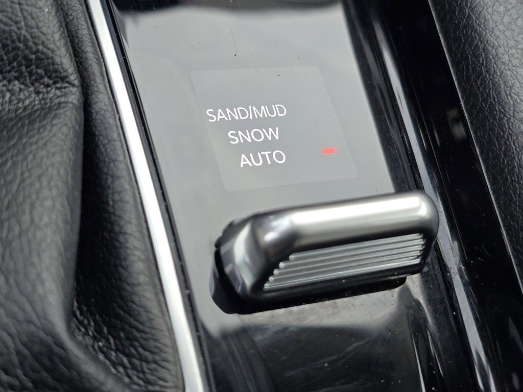 Used 2022 Jeep Compass Limited image 15