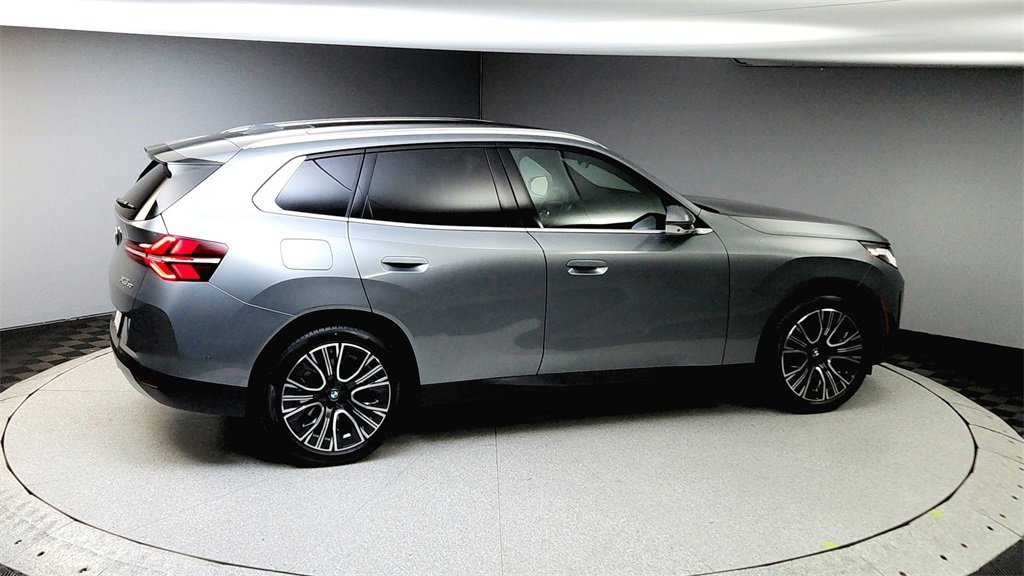 Used 2025 BMW X3 xDrive30i w/ Premium Package image 16