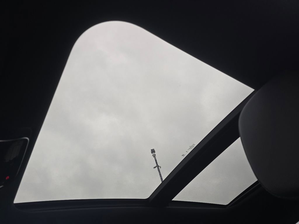 New 2026 Mercedes-Benz GLC 300 4MATIC image 3