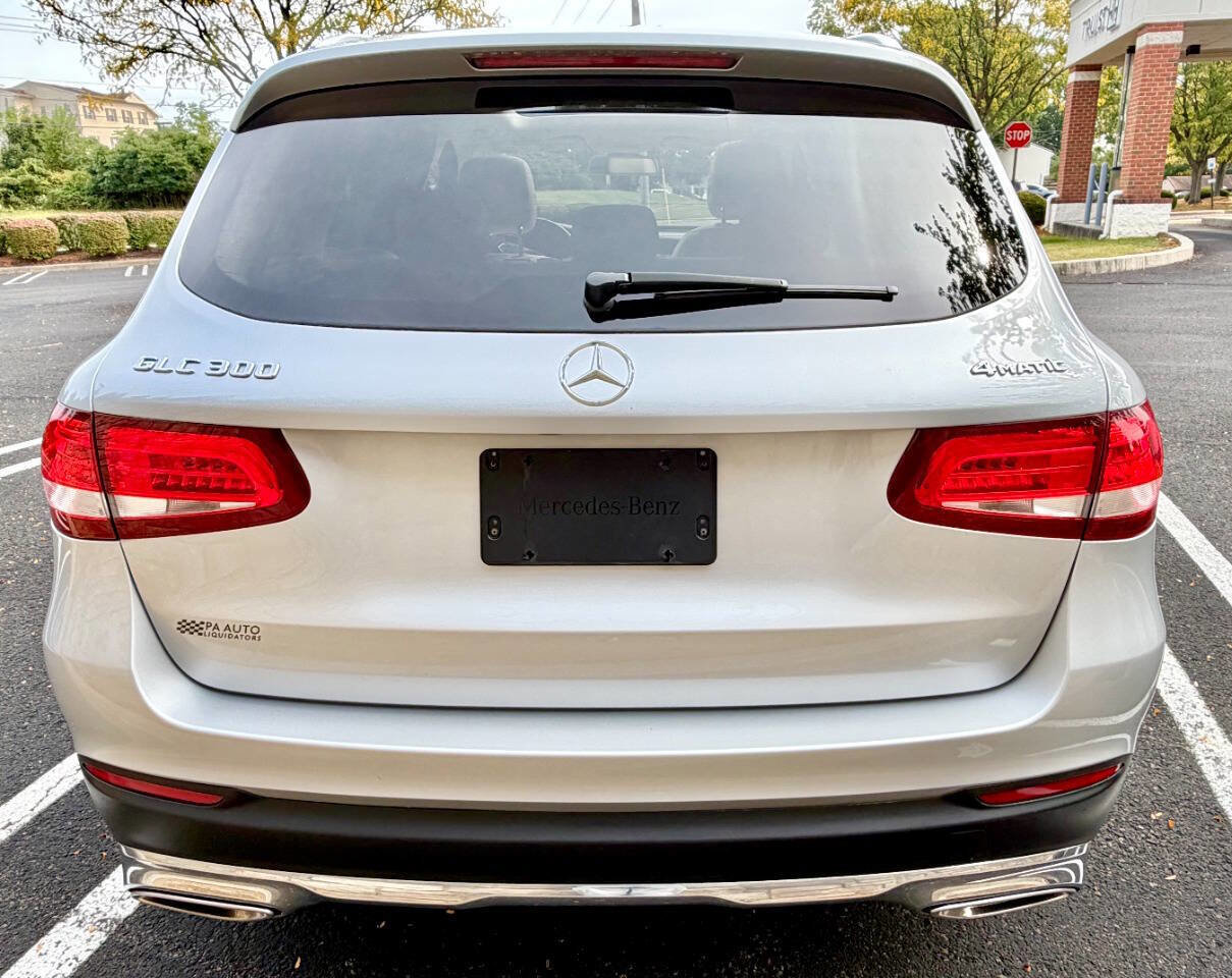 Used 2018 Mercedes-Benz GLC 300 4MATIC image 11