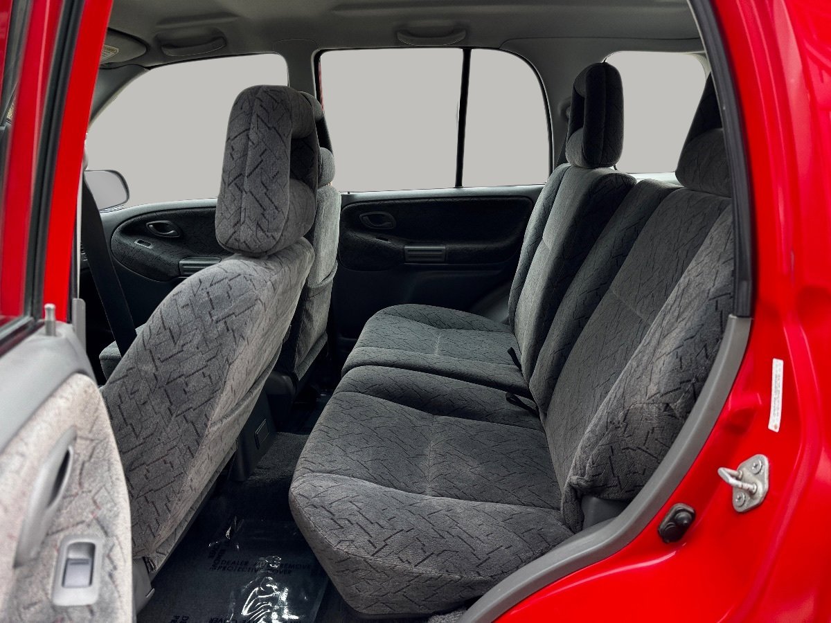 Used 2002 Chevrolet Tracker ZR2 image 17