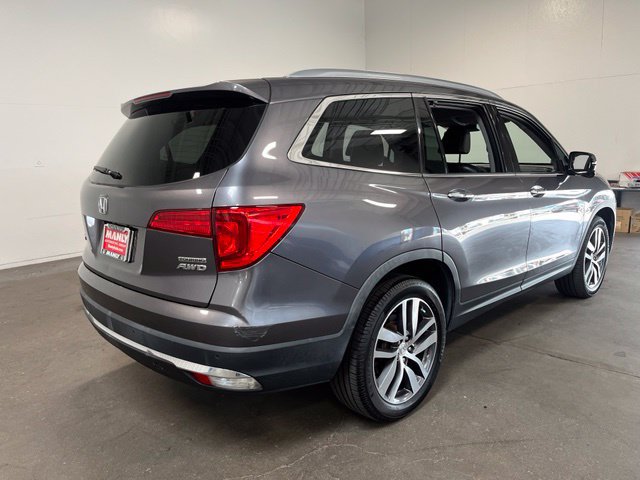 Used 2017 Honda Pilot Touring image 3
