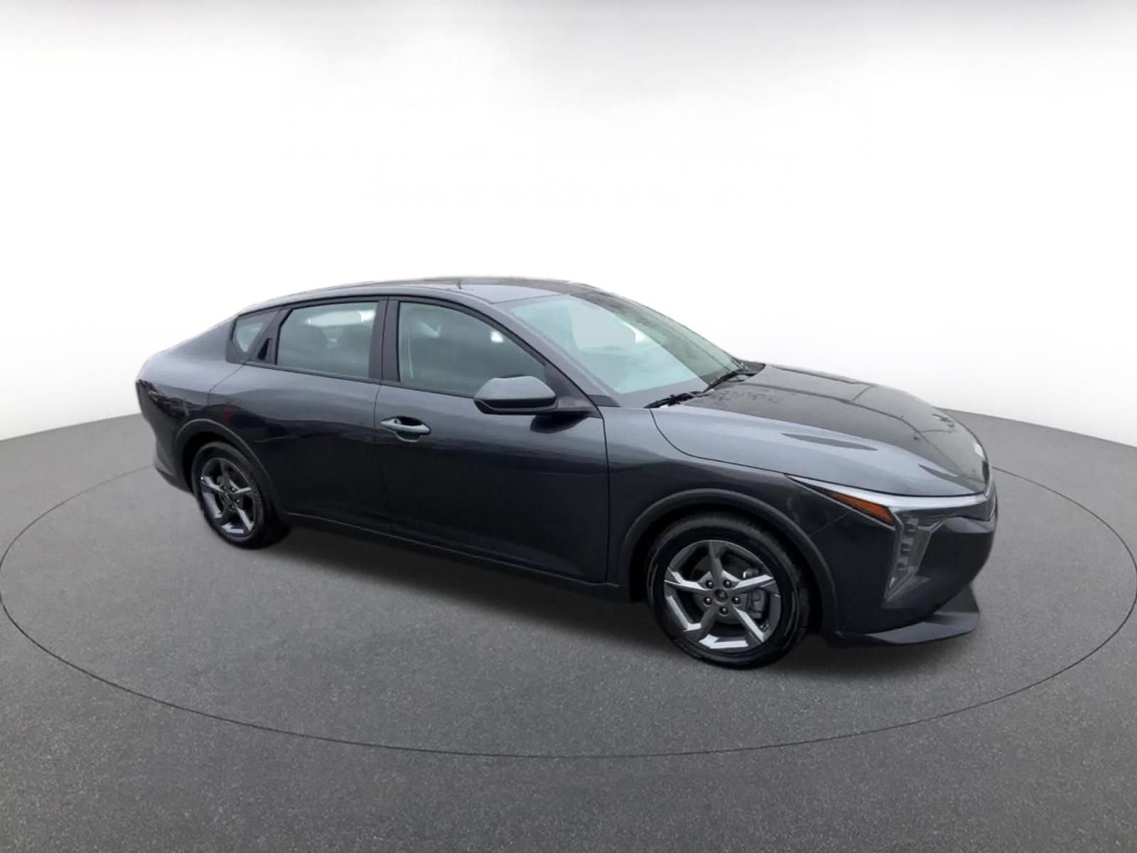 Used 2025 Kia K4 FWD image 2