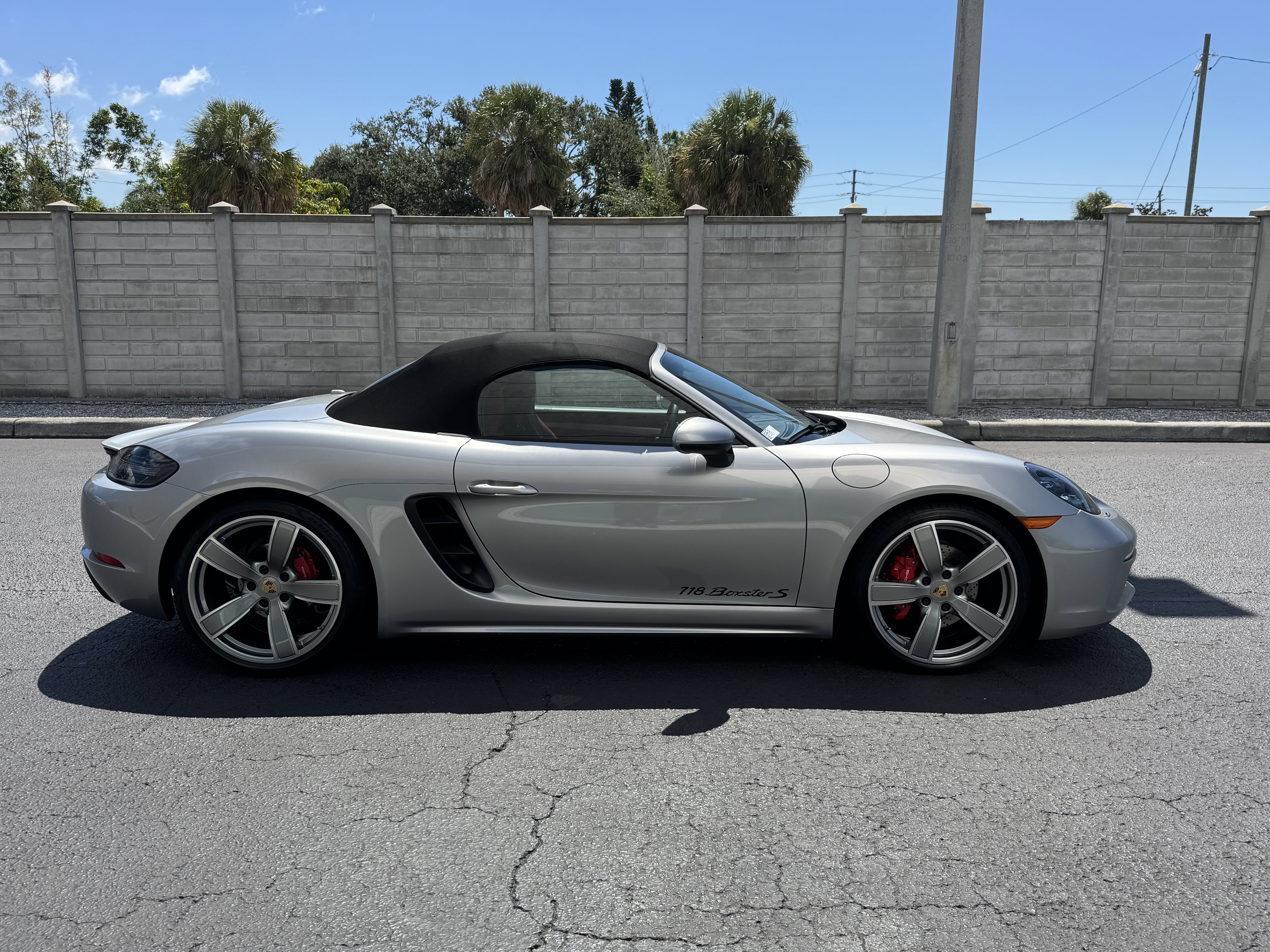 Certified 2025 Porsche 718 Boxster S image 7