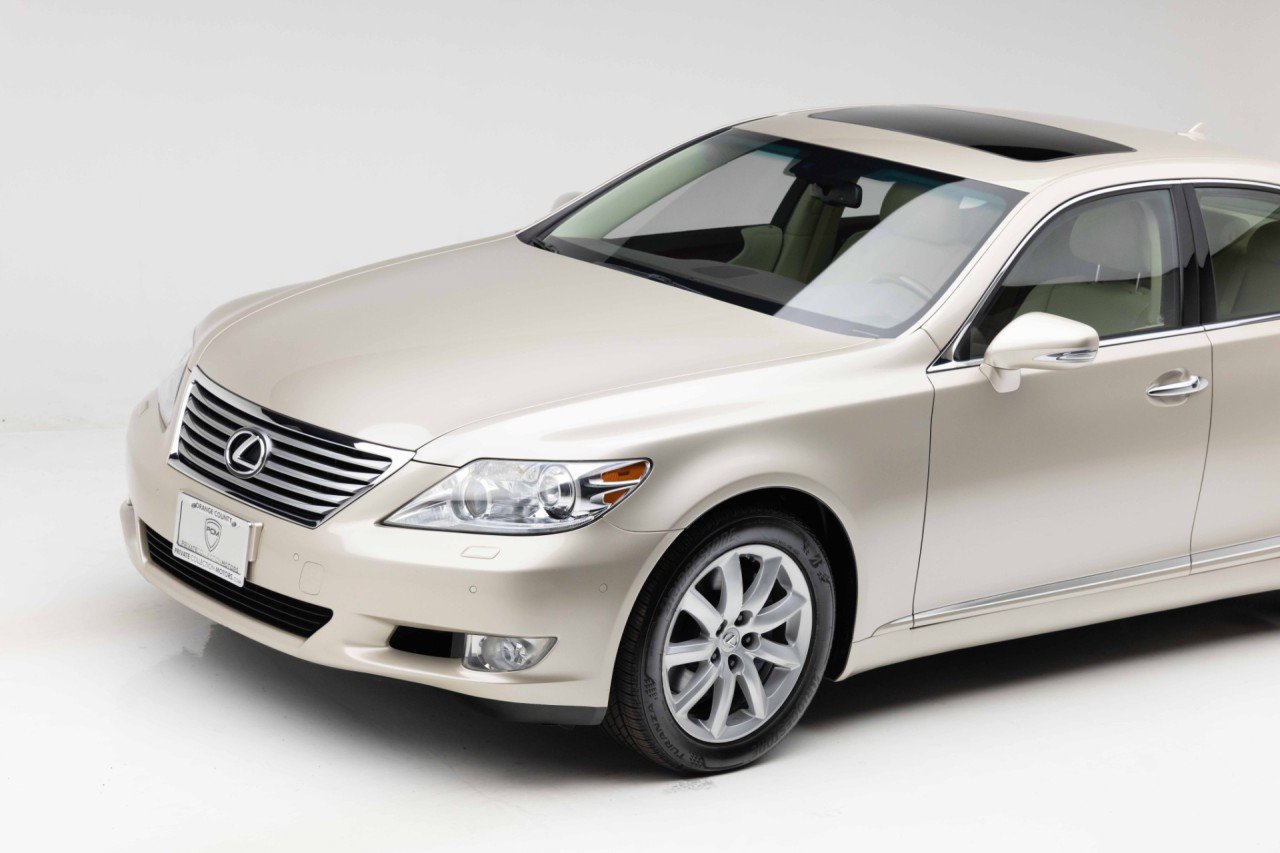 Used 2012 Lexus LS 460 w/ Luxury Value Edition RWD image 25