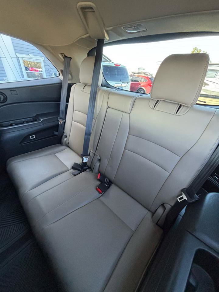 Used 2016 Honda Pilot Touring image 26