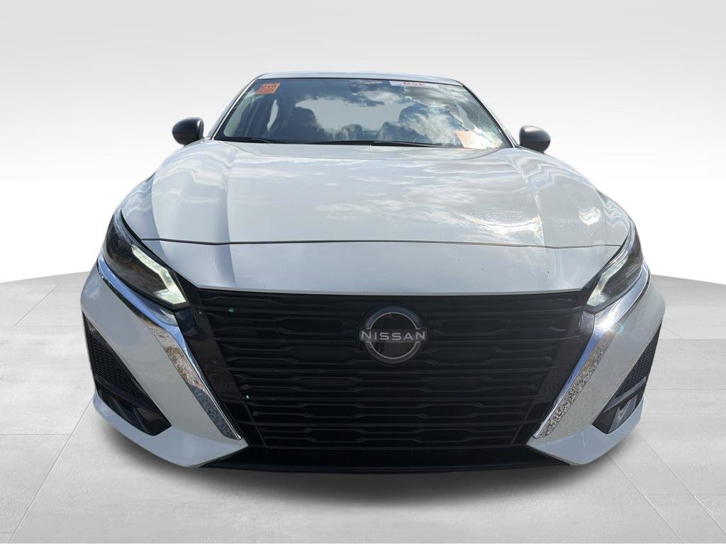 Used 2025 Nissan Altima 2.5 SV FWD image 18