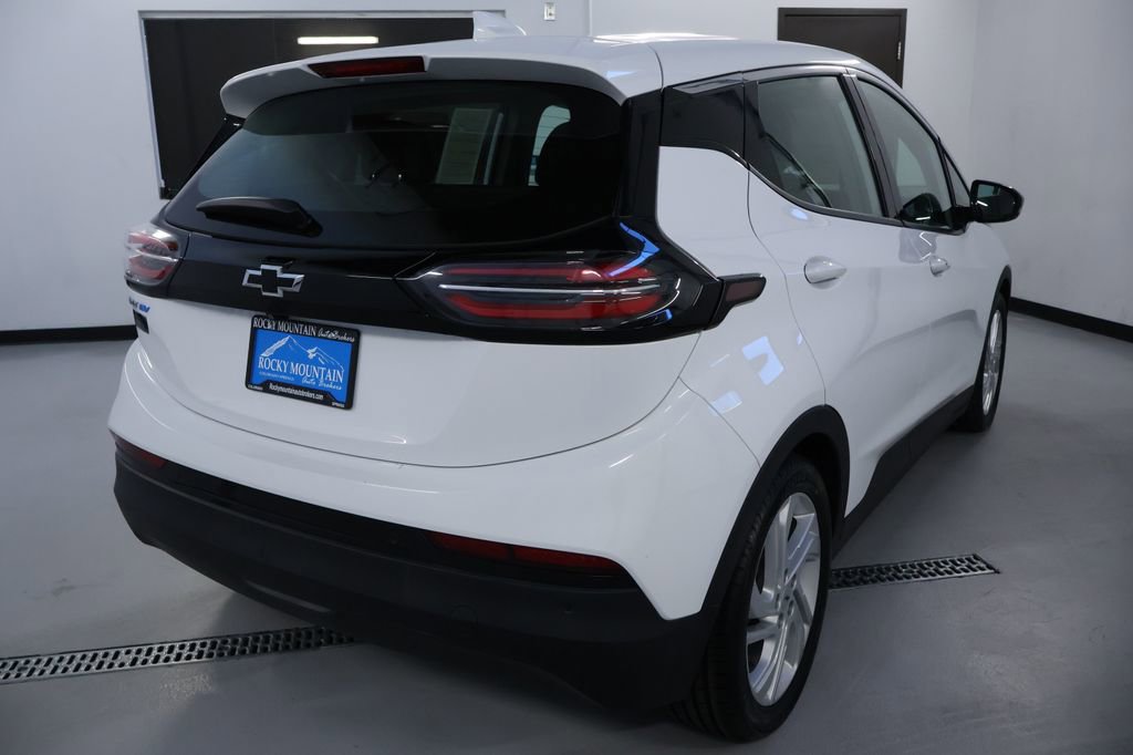 Used 2022 Chevrolet Bolt LT w/ Driver Confidence Package image 7