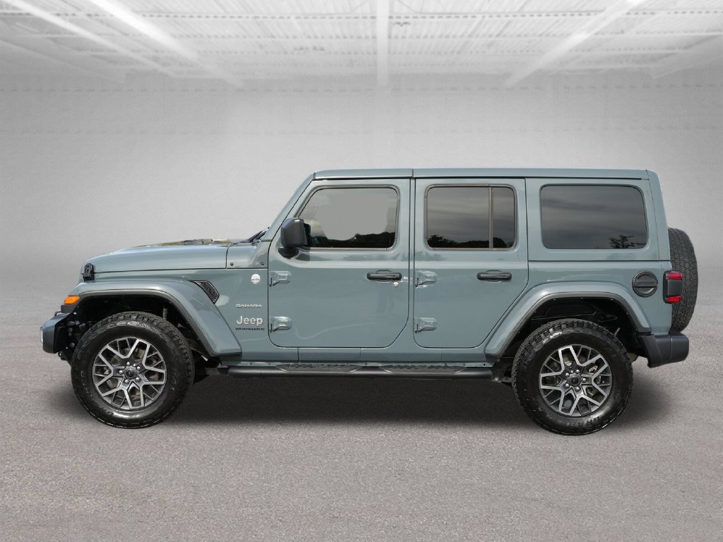 Used 2024 Jeep Wrangler Unlimited Sahara w/ Safety Group AWD/4WD image 4