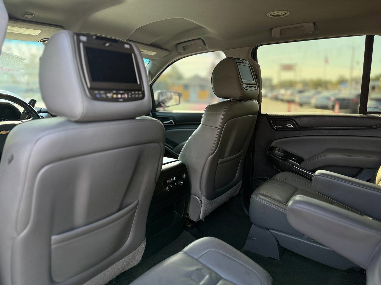 Used 2015 Chevrolet Tahoe LT image 18