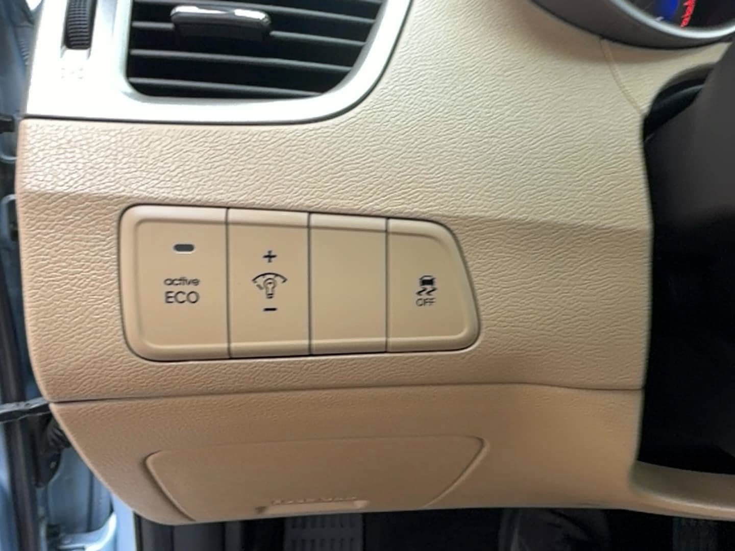 Used 2012 Hyundai Elantra GLS w/ Preferred Pkg 3 FWD image 12