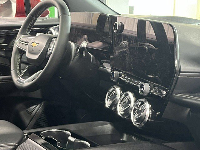 Certified 2024 Chevrolet Blazer EV LT AWD/4WD image 10