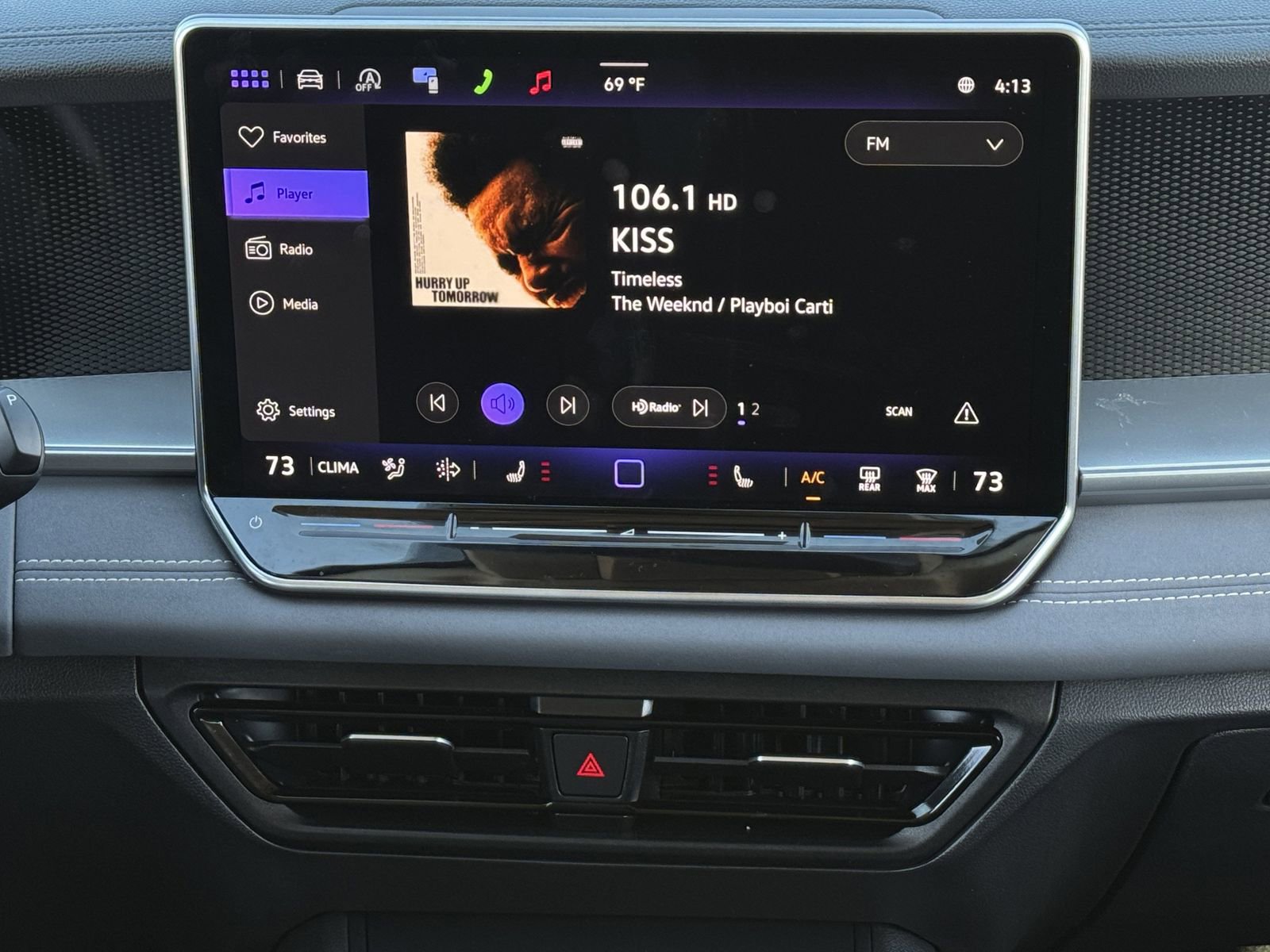 Used 2025 Volkswagen Tiguan SE image 15