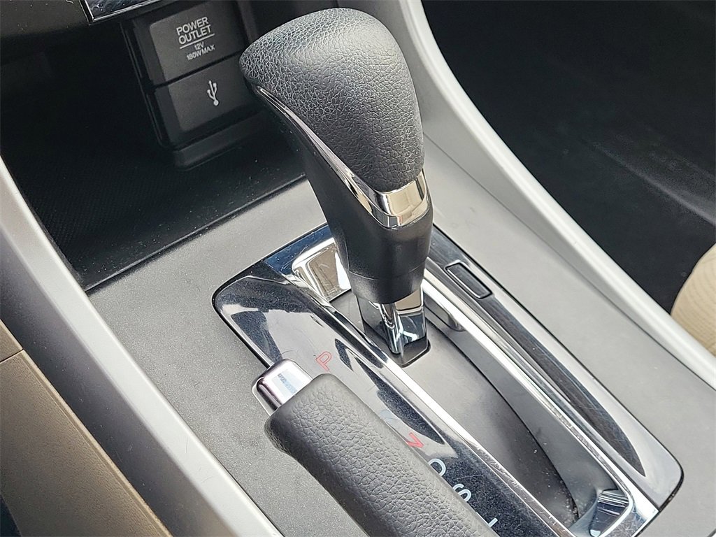 Used 2015 Honda Accord EX image 27