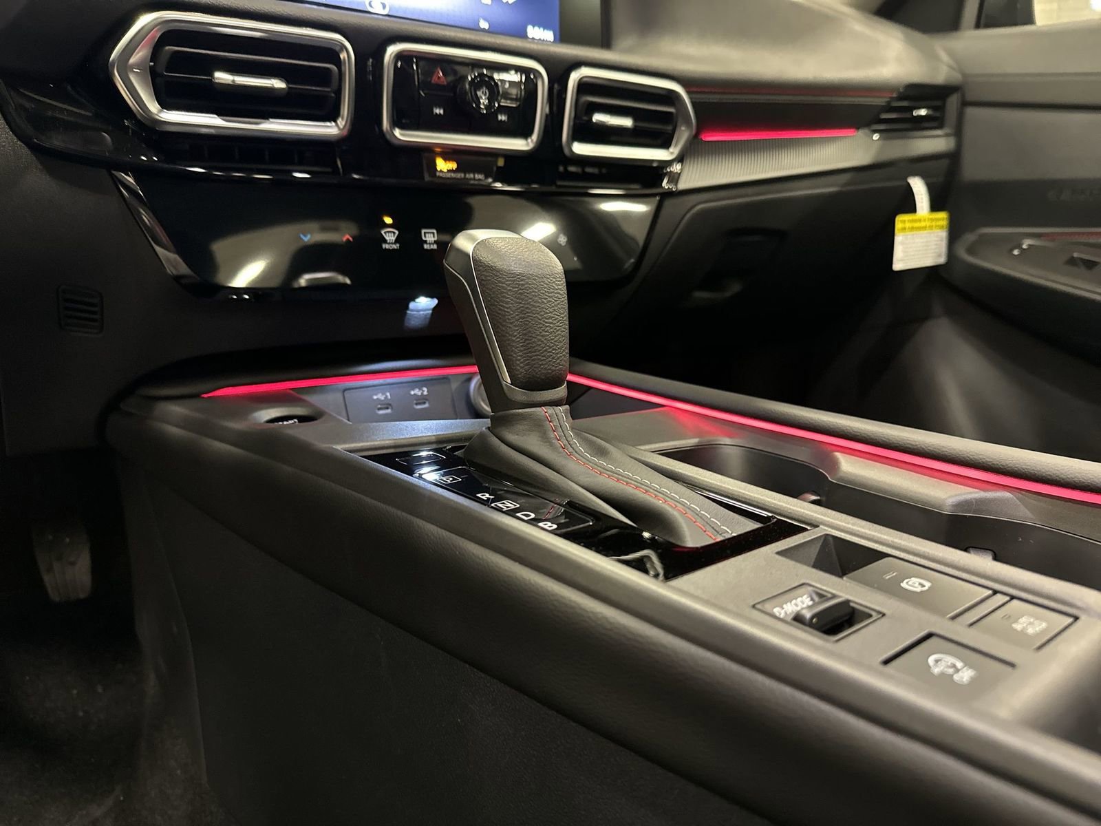 New 2026 Nissan Sentra SR w/ Floor Mat Package image 18