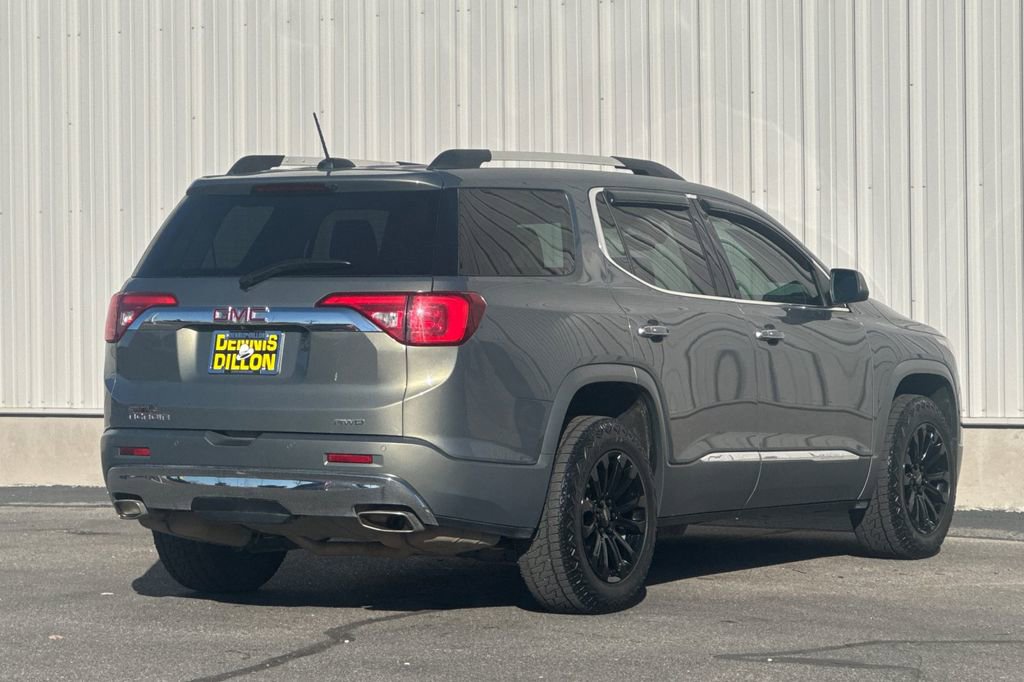 Used 2018 GMC Acadia Denali image 4