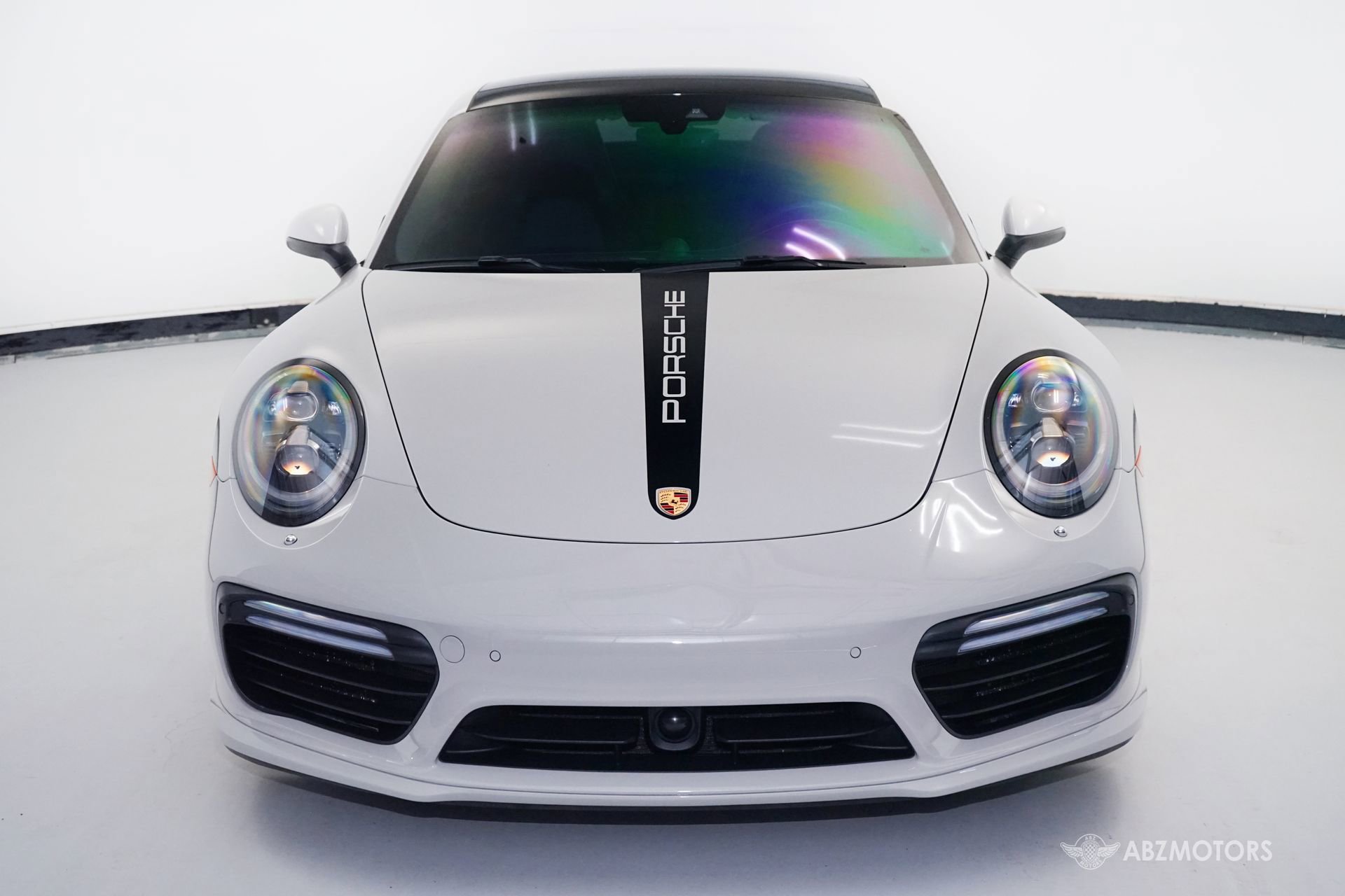 Used 2018 Porsche 911 Turbo S AWD/4WD image 3