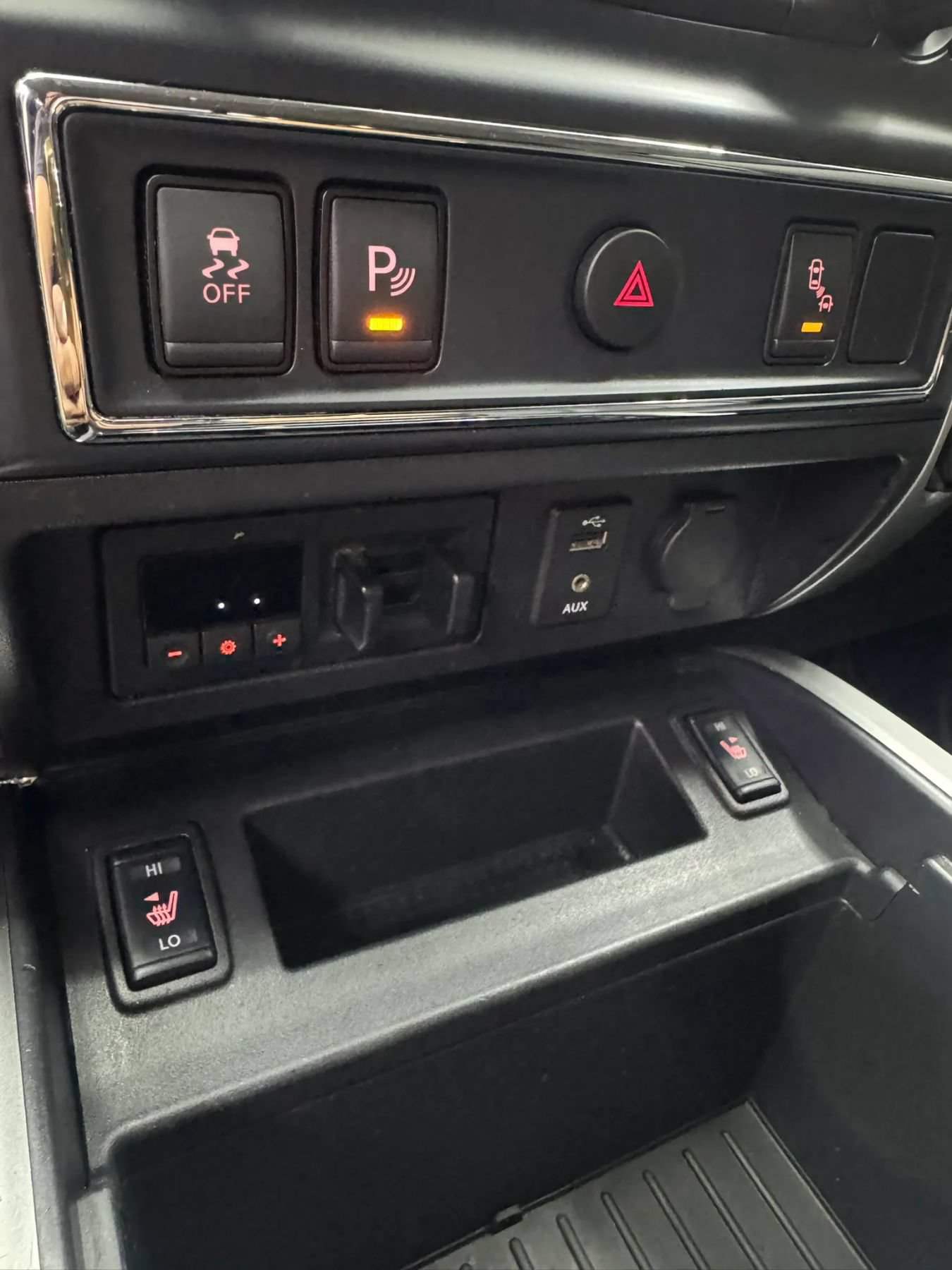 Used 2017 Nissan Titan SV RWD image 34