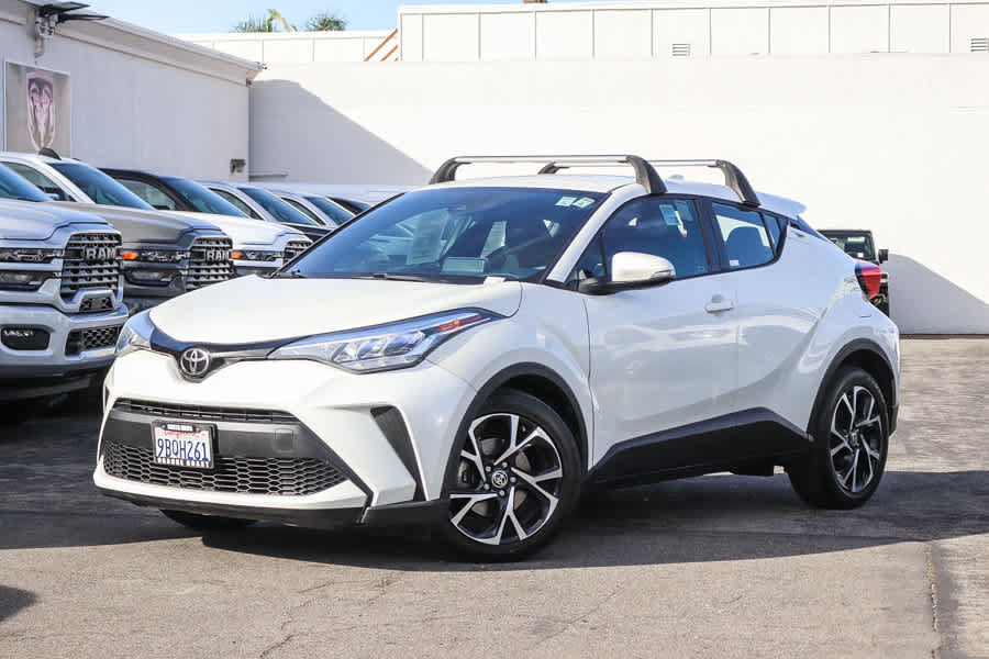 Used 2021 Toyota C-HR XLE FWD image 1