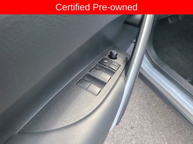Used 2025 Toyota Corolla Cross XLE FWD image 11