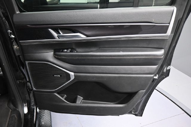 Used 2023 Jeep Wagoneer 4WD w/ Rear Seat Video Group 1 image 22