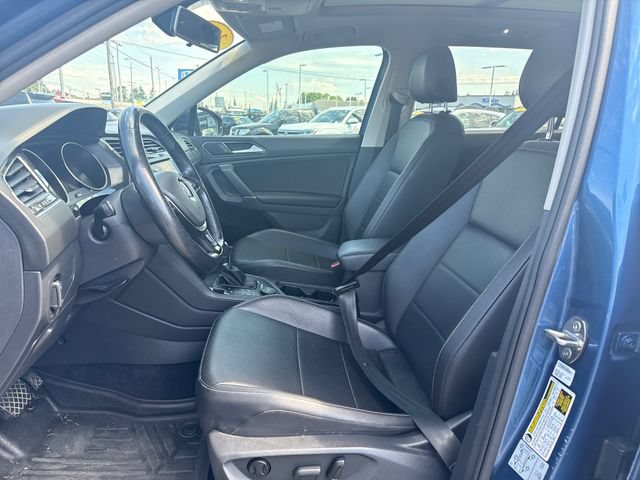 Used 2018 Volkswagen Tiguan SEL AWD/4WD image 15