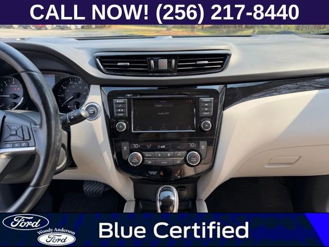 Used 2022 Nissan Rogue Sport SV image 15