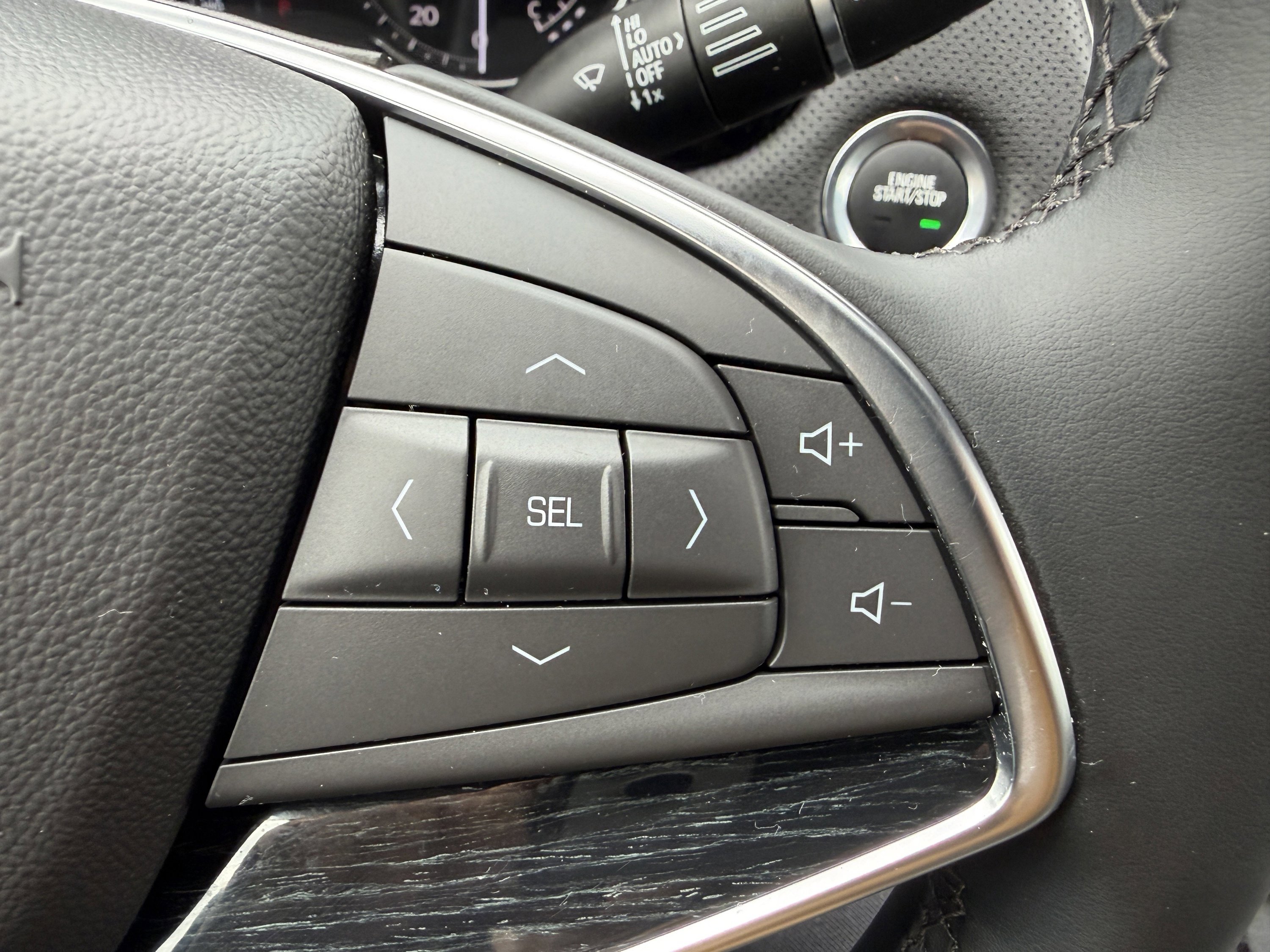 Used 2025 Cadillac XT5 Premium Luxury image 35