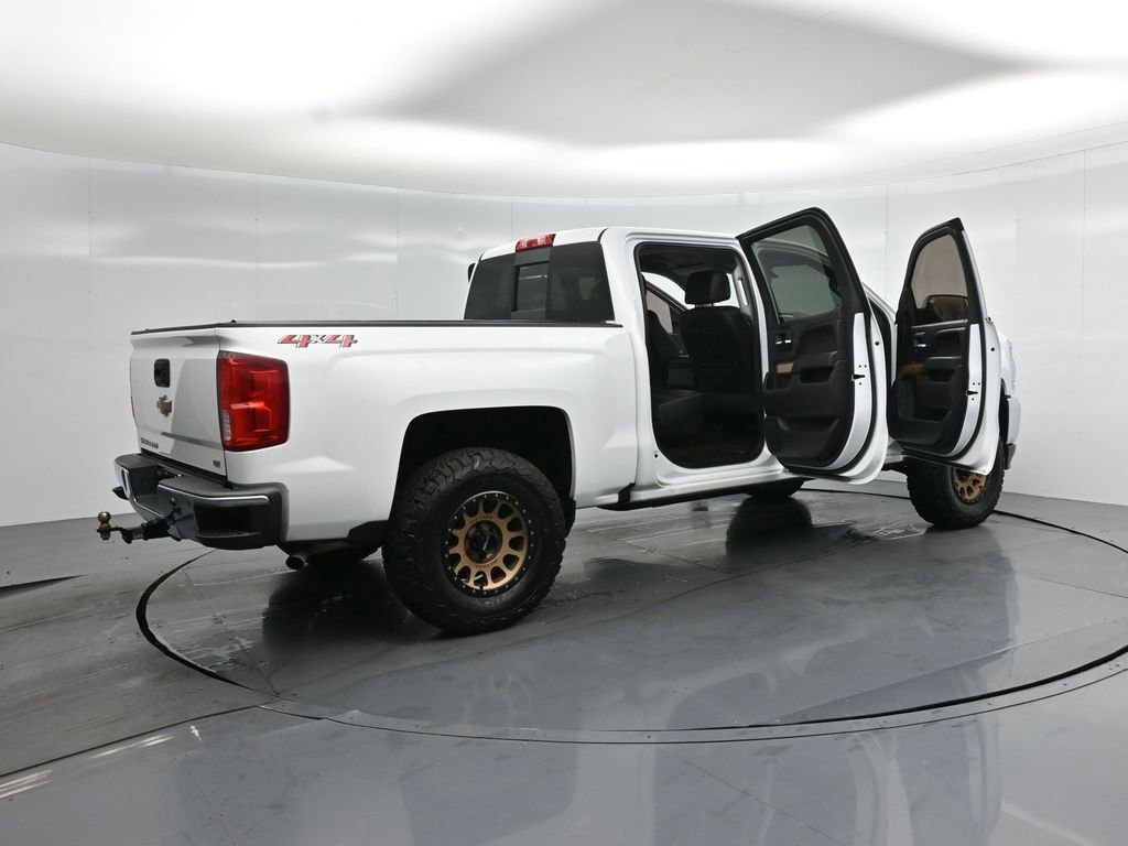 Used 2018 Chevrolet Silverado 1500 LTZ AWD/4WD image 5