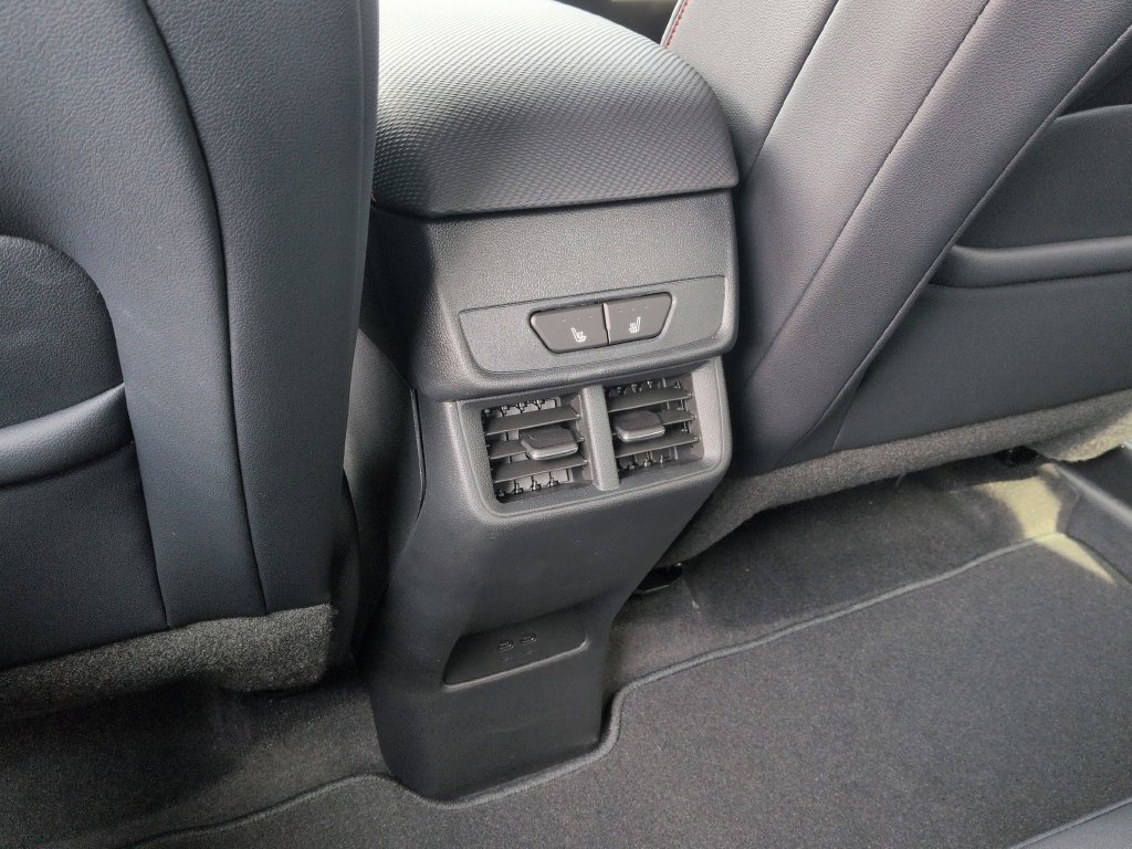 New 2027 Chevrolet Equinox RS w/ Safety and Technology Package AWD/4WD image 32
