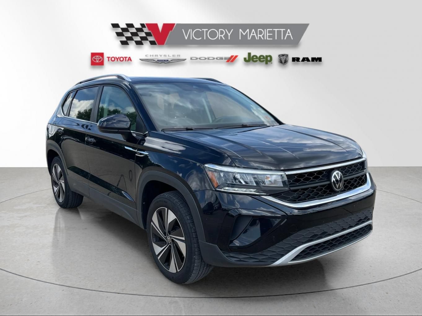 Used 2024 Volkswagen Taos SE AWD/4WD image 7