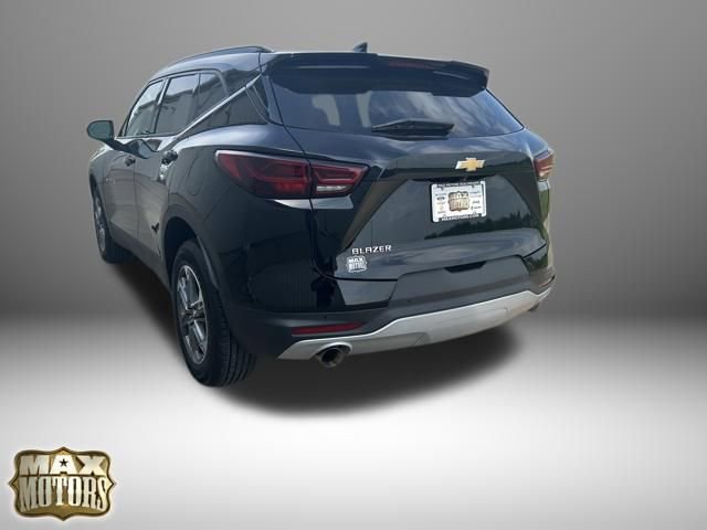 Used 2024 Chevrolet Blazer LT w/ Convenience Package FWD image 6