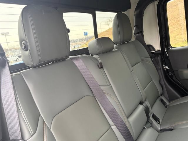 New 2026 Jeep Gladiator Mojave w/ Safety Group AWD/4WD image 32