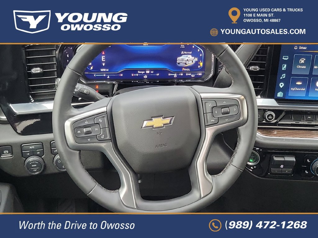 Used 2025 Chevrolet Silverado 1500 LT AWD/4WD image 29