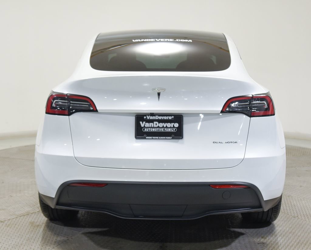 Used 2023 Tesla Model Y Long Range image 12