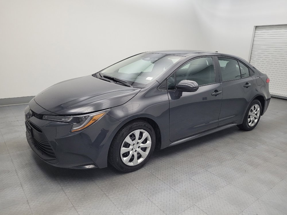 Used 2025 Toyota Corolla LE FWD image 2