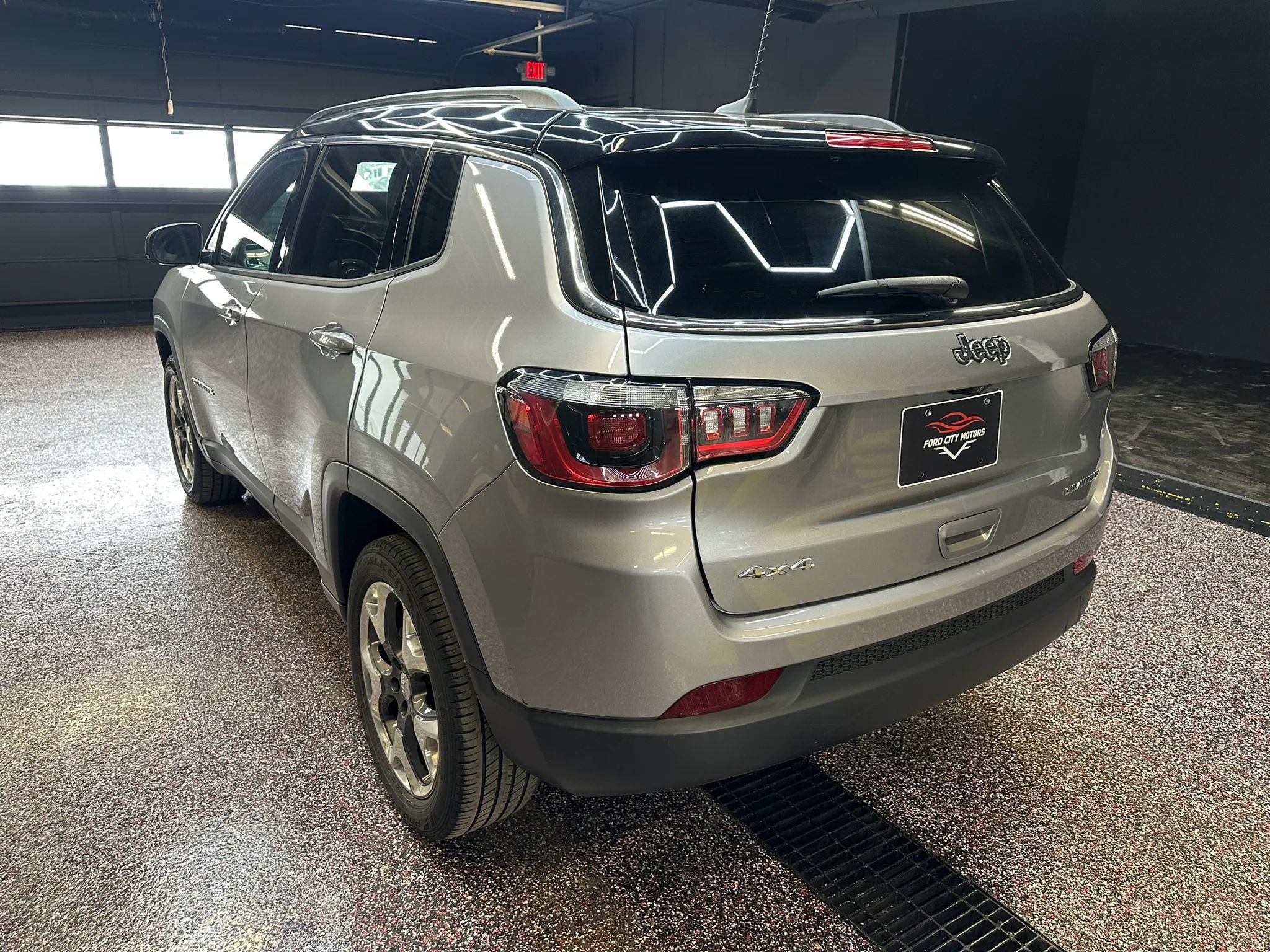 Used 2018 Jeep Compass Limited image 5