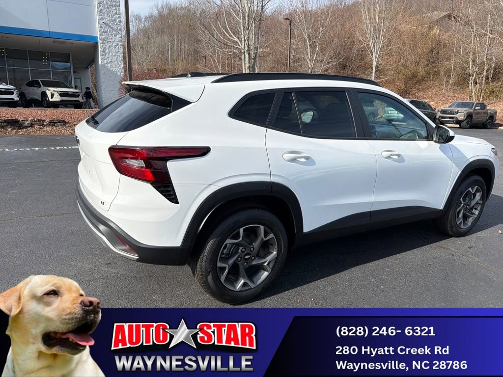 New 2025 Chevrolet Trax LT w/ LT Convenience Package image 3