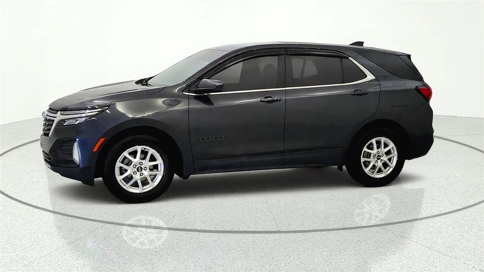 Used 2022 Chevrolet Equinox LT FWD image 3