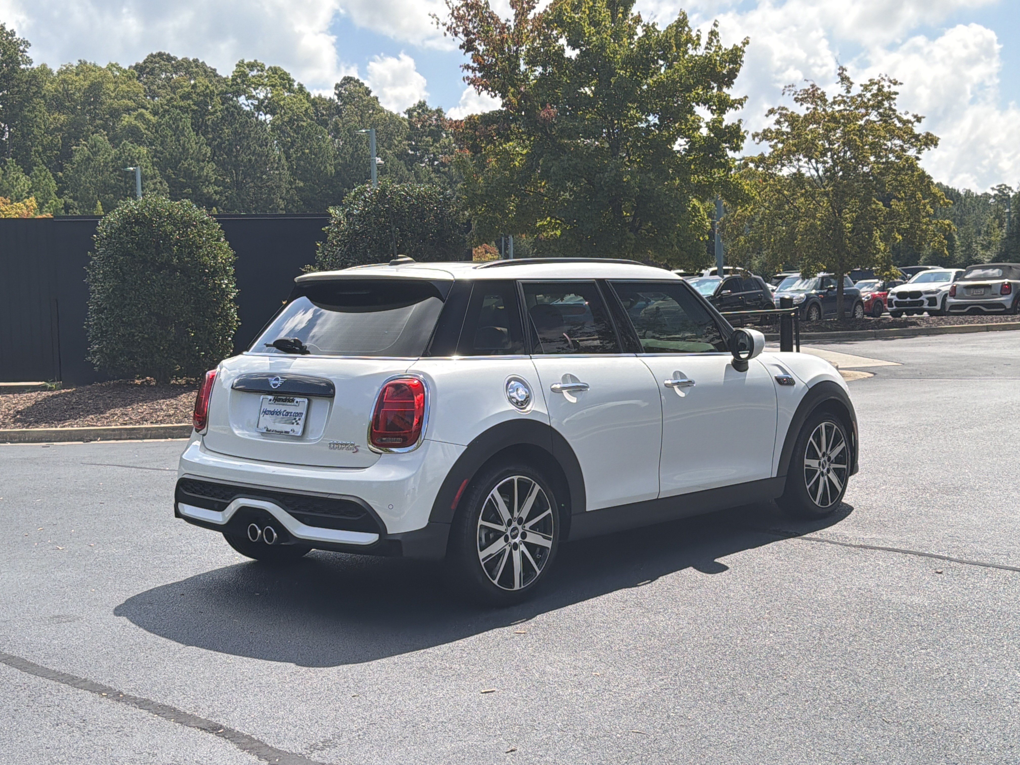 Used 2024 MINI Cooper S w/ Signature Upholstery Package FWD image 3