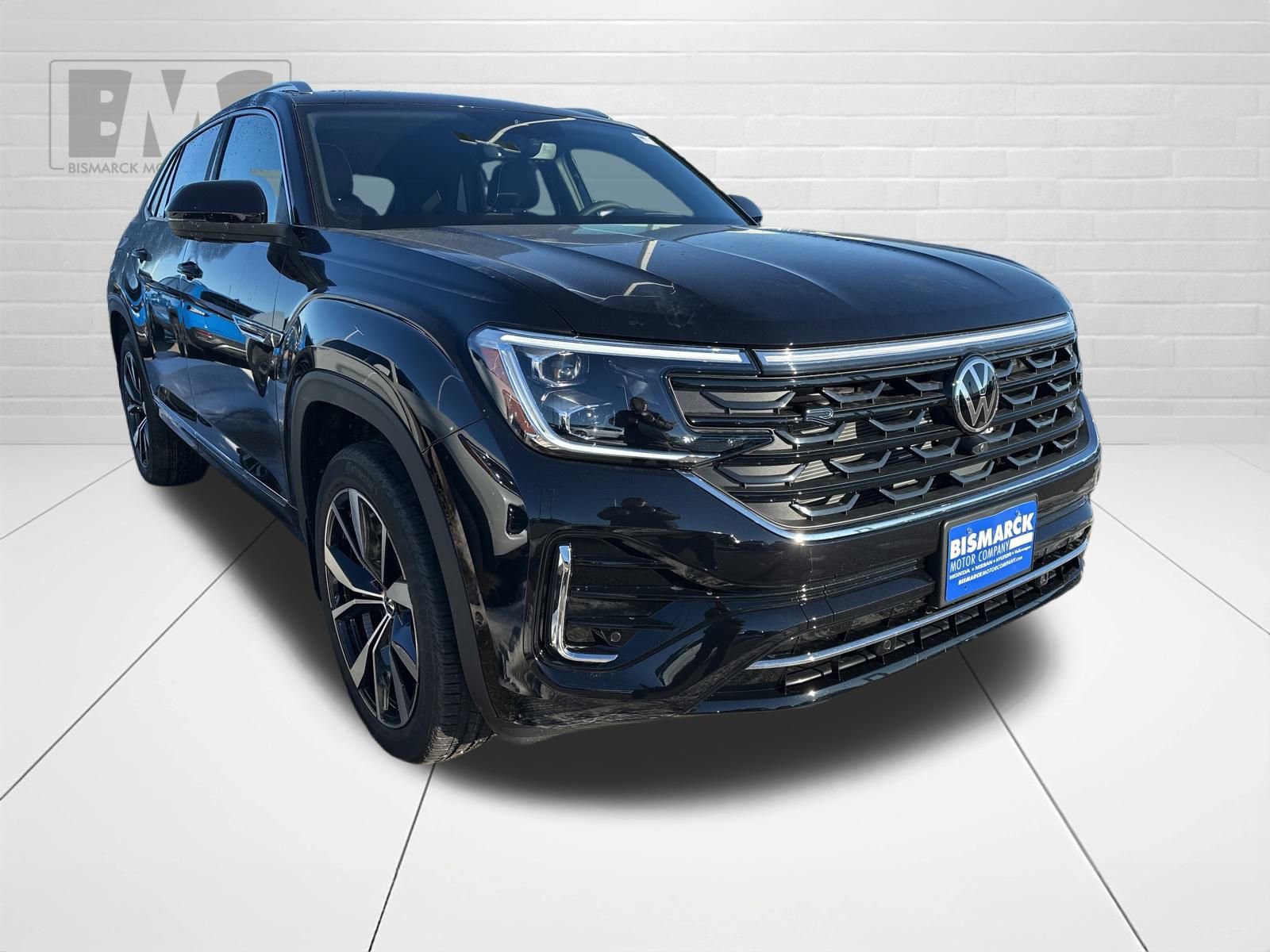 New 2026 Volkswagen Atlas Cross Sport SEL Premium R-Line image 2