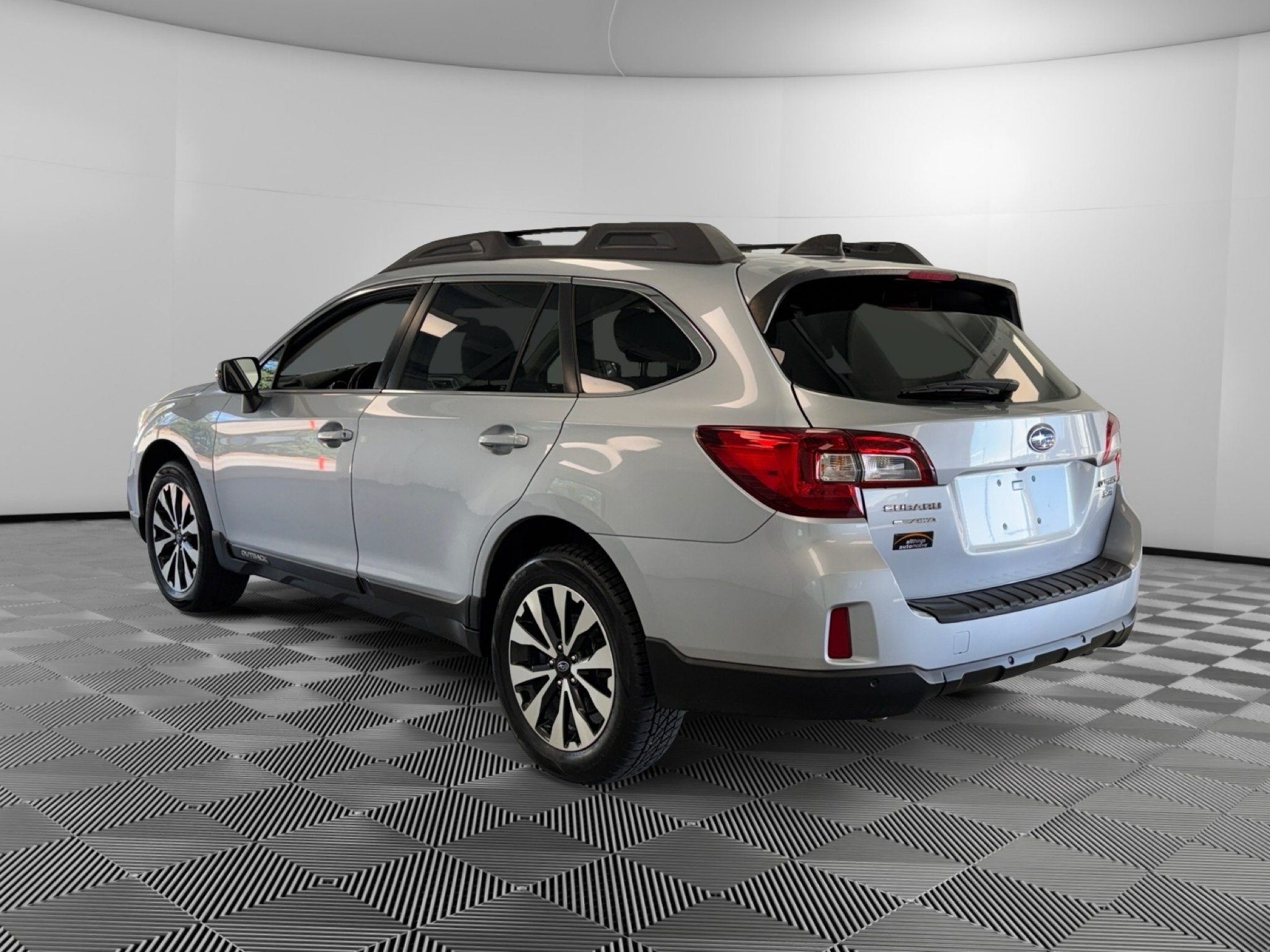 Used 2017 Subaru Outback 3.6R Limited AWD/4WD image 6