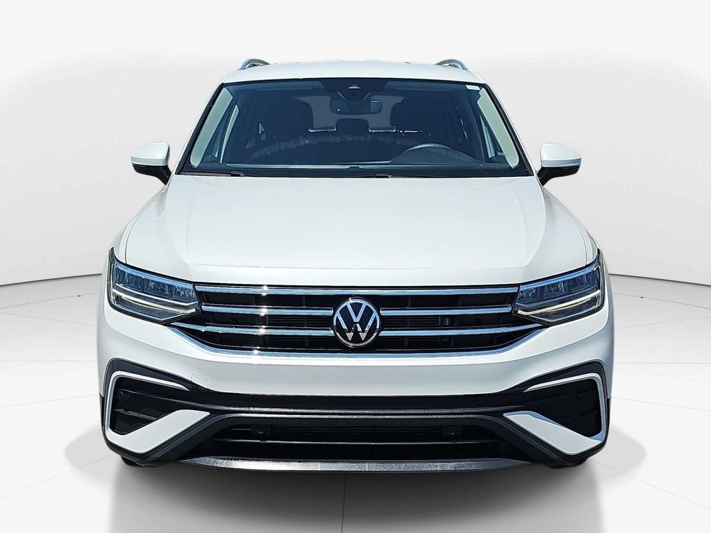 Used 2023 Volkswagen Tiguan SE FWD image 12